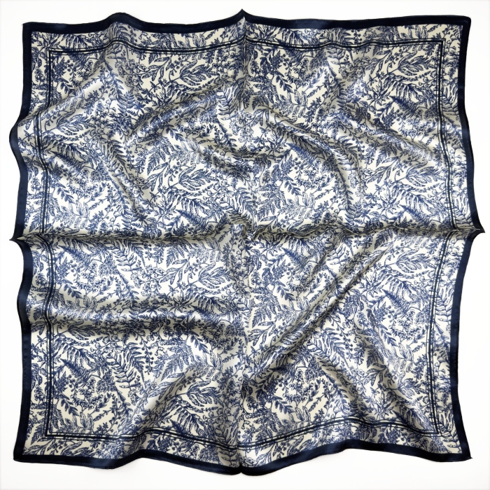 Kwiatowe Toile (70x70)_1.jpg